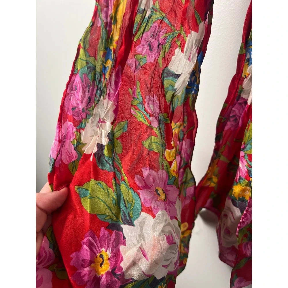 VTG Club 7 Echo Scarf Wm OS Red Floral 100% Silk Crinkle Made in Japan Luxury